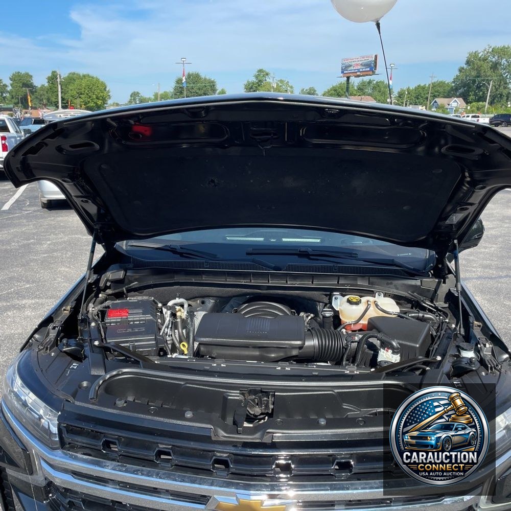 2023 Chevrolet Suburban LS