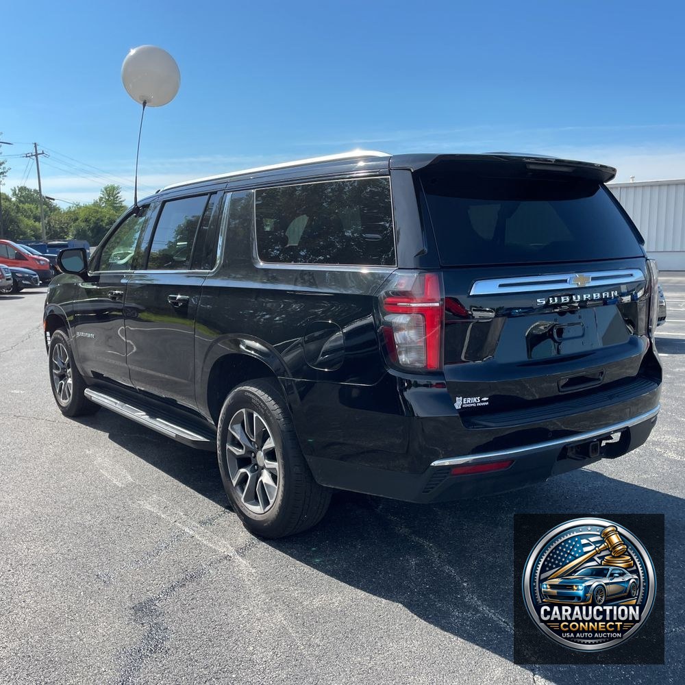 2023 Chevrolet Suburban LS