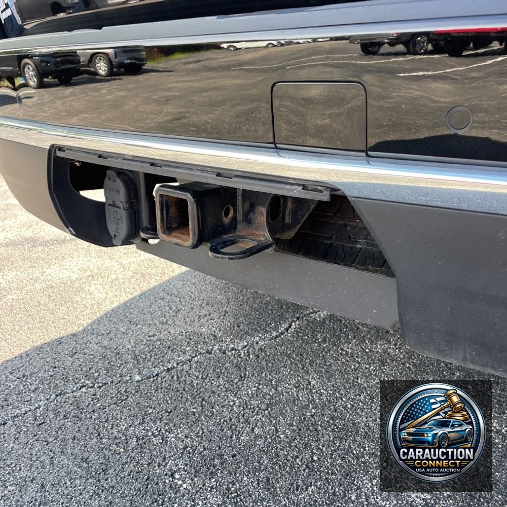 2023 Chevrolet Suburban LS