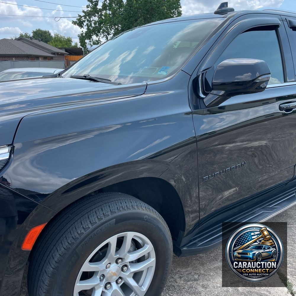 2023 Chevrolet Suburban LT