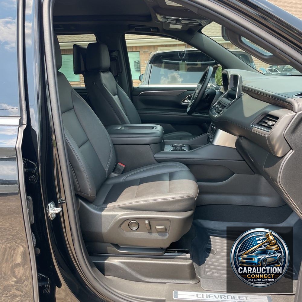 2023 Chevrolet Suburban LT
