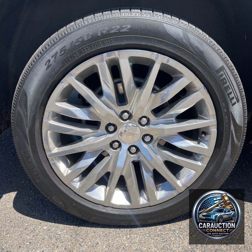2024 Chevrolet Suburban LT