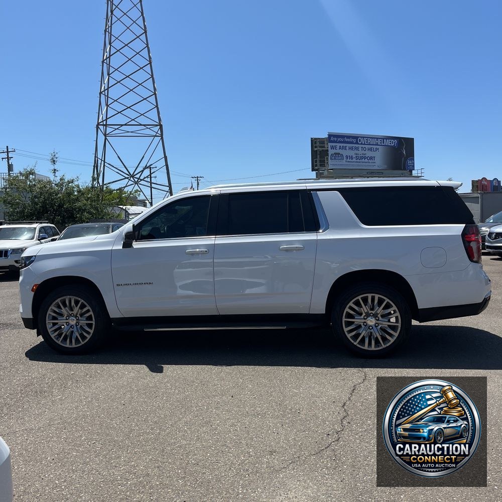 2024 Chevrolet Suburban LT