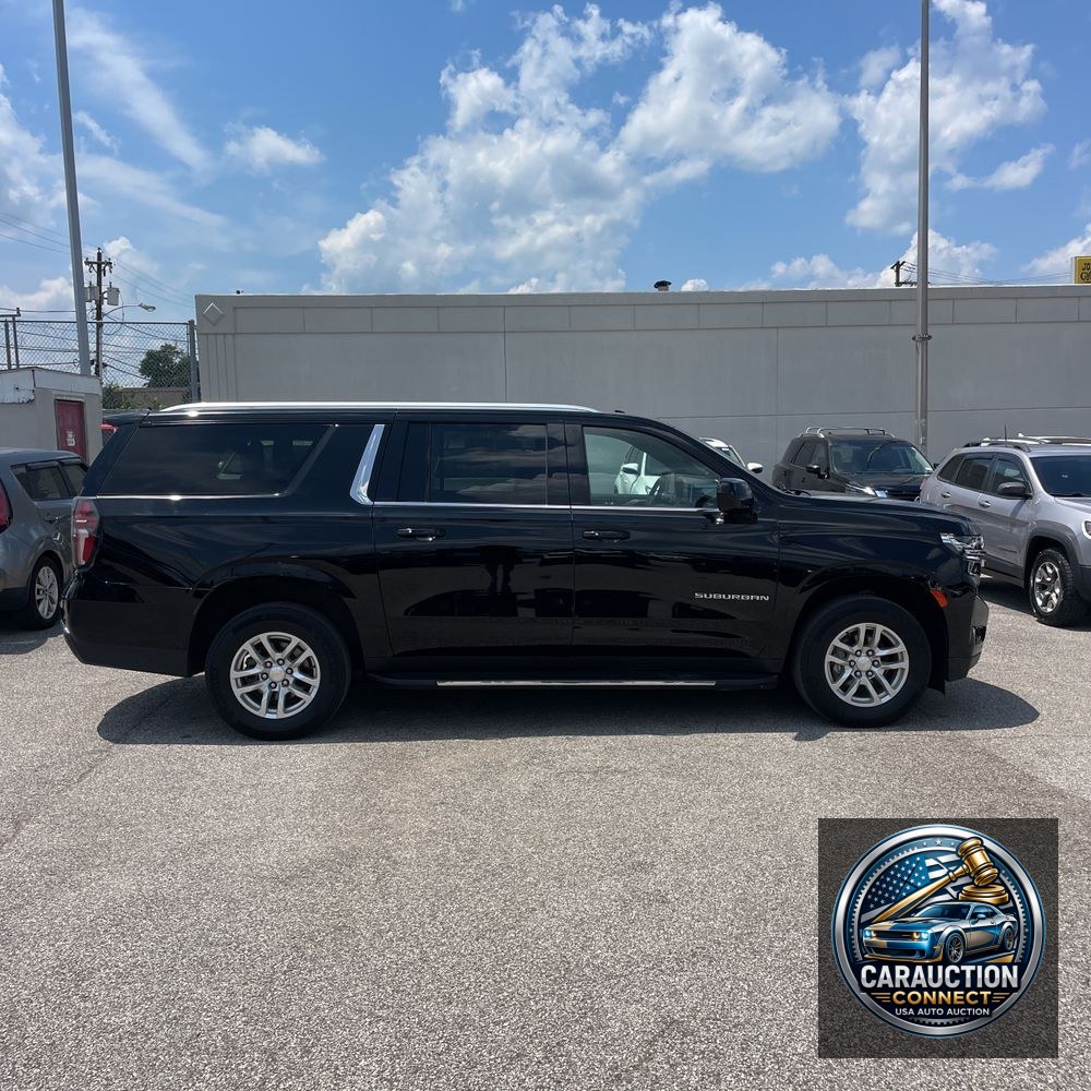 2023 Chevrolet Suburban LT