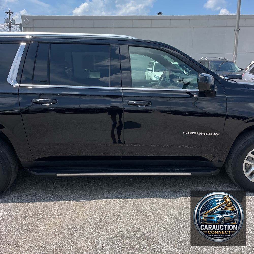 2023 Chevrolet Suburban LT