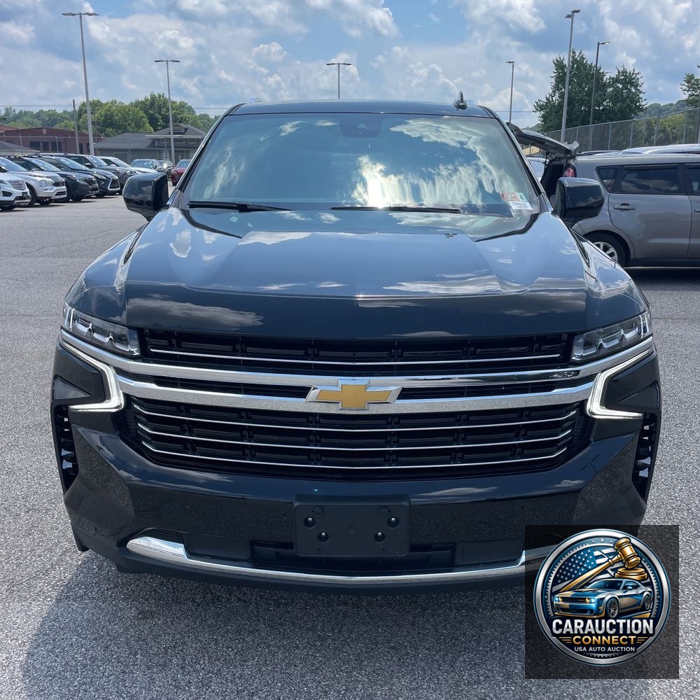 2023 Chevrolet Suburban LT