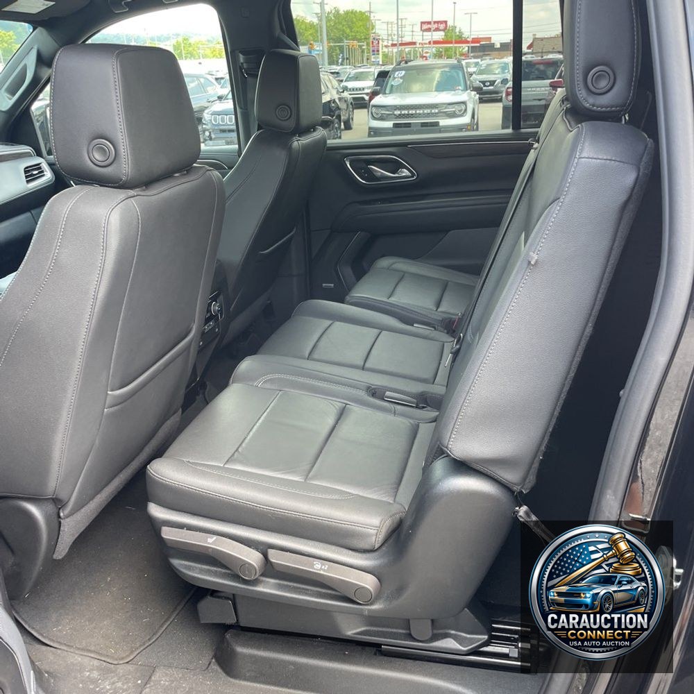 2023 Chevrolet Suburban LT