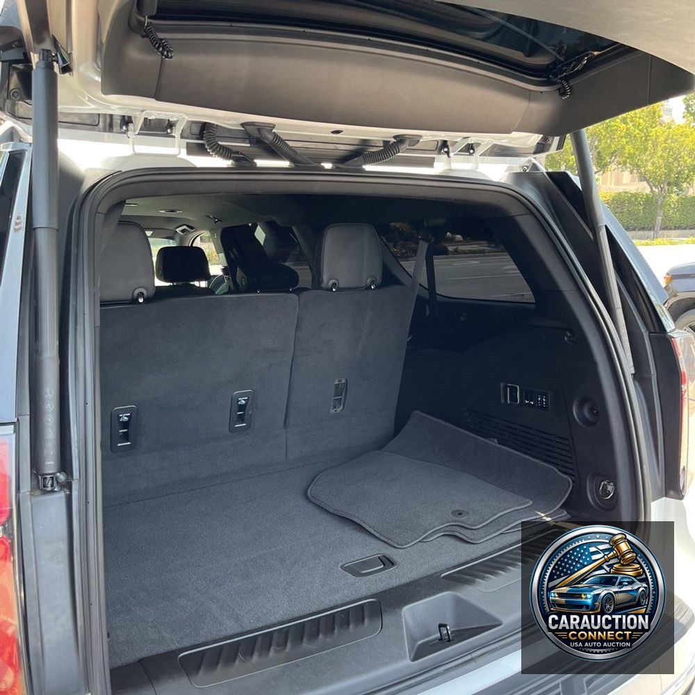 2022 Chevrolet Suburban LT
