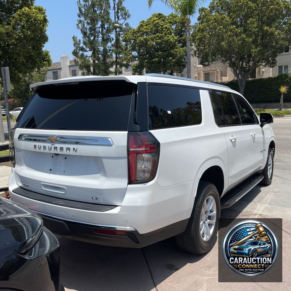 2022 Chevrolet Suburban LT