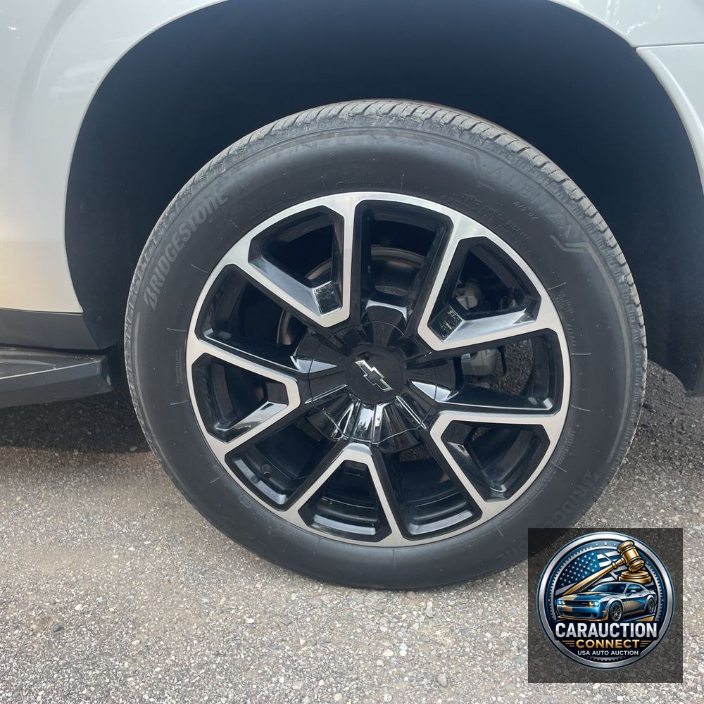 2023 Chevrolet Suburban RST
