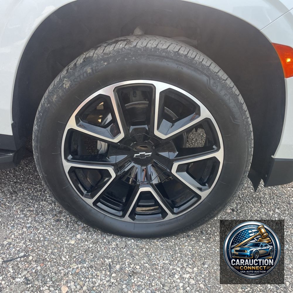 2023 Chevrolet Suburban RST