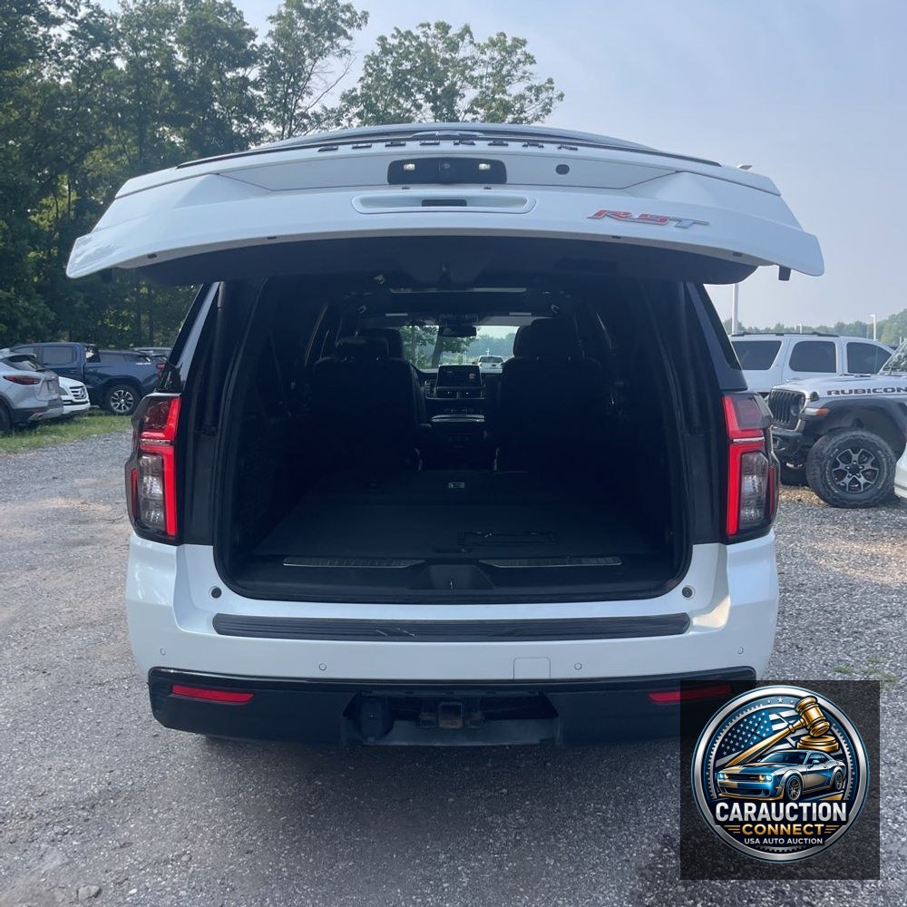 2023 Chevrolet Suburban RST