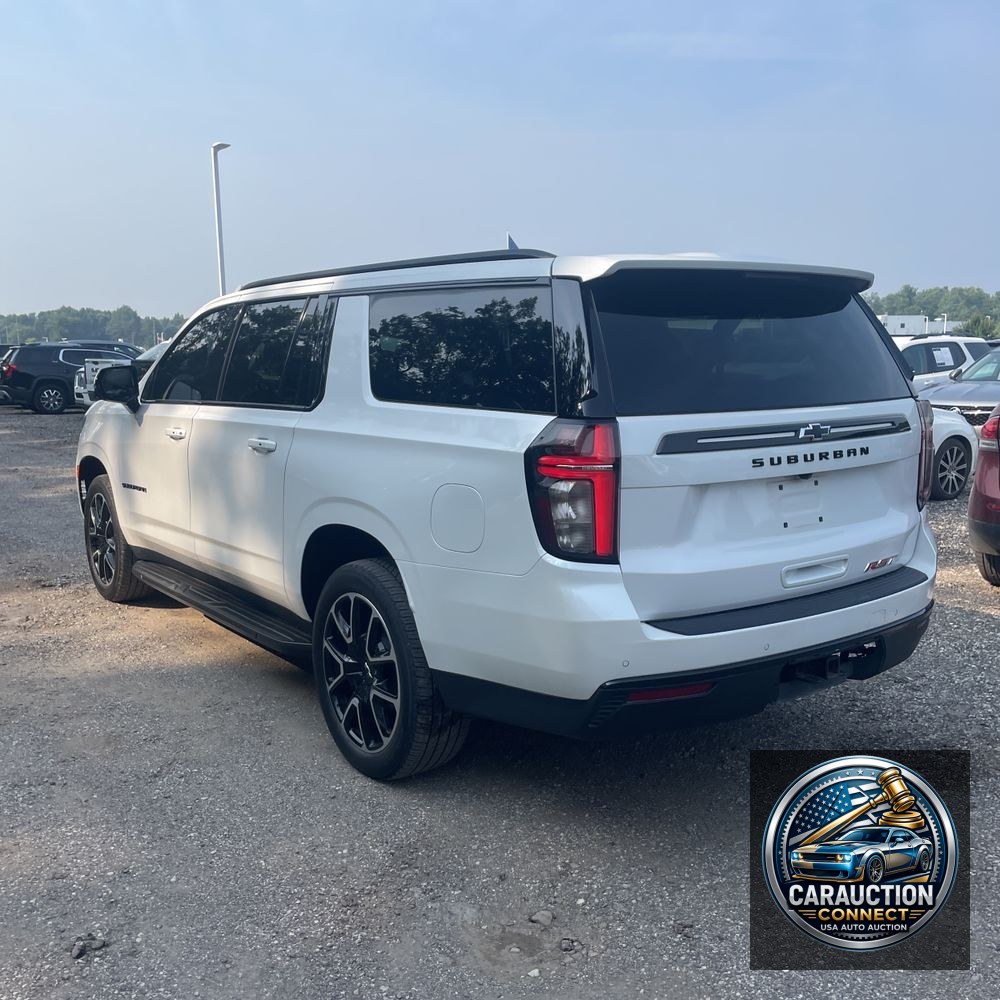 2023 Chevrolet Suburban RST