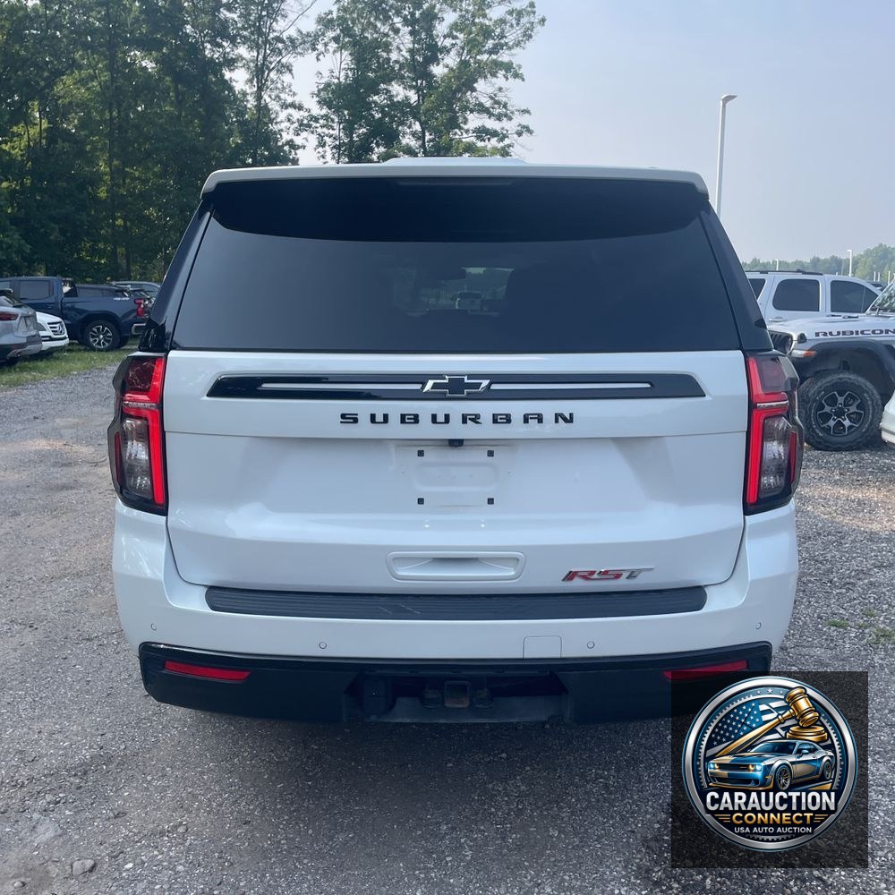 2023 Chevrolet Suburban RST