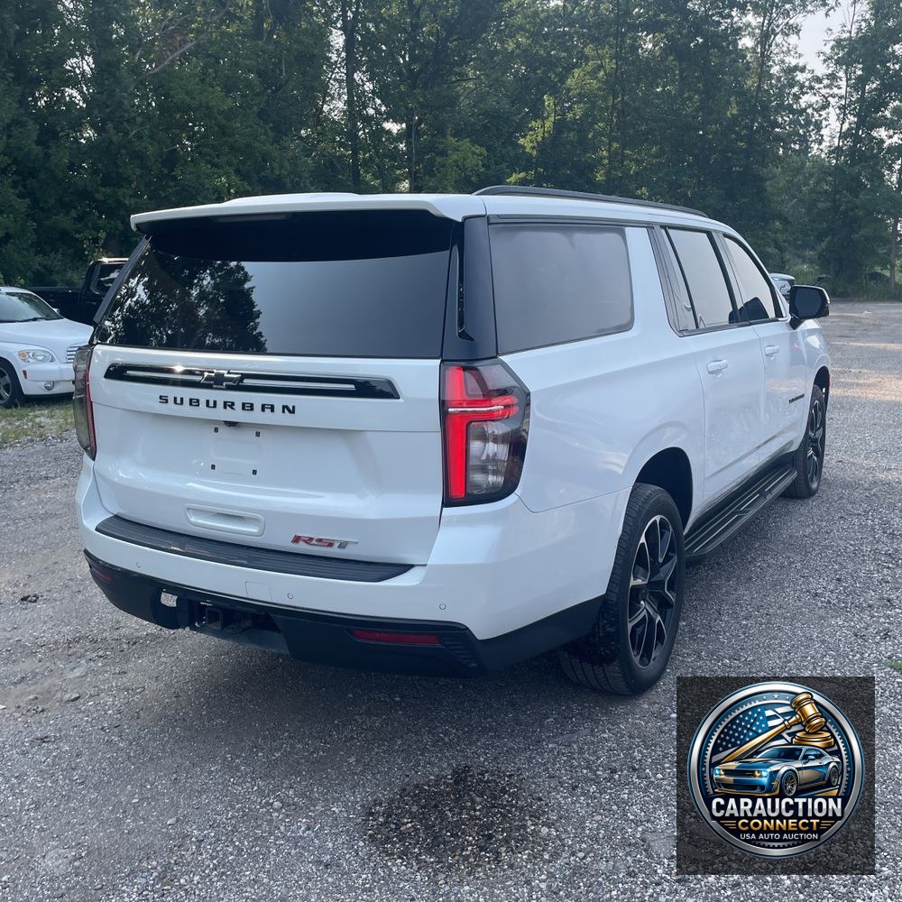 2023 Chevrolet Suburban RST