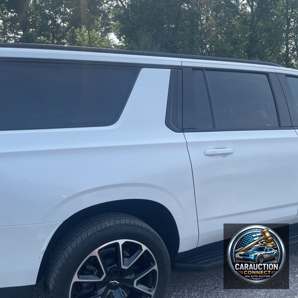 2023 Chevrolet Suburban RST