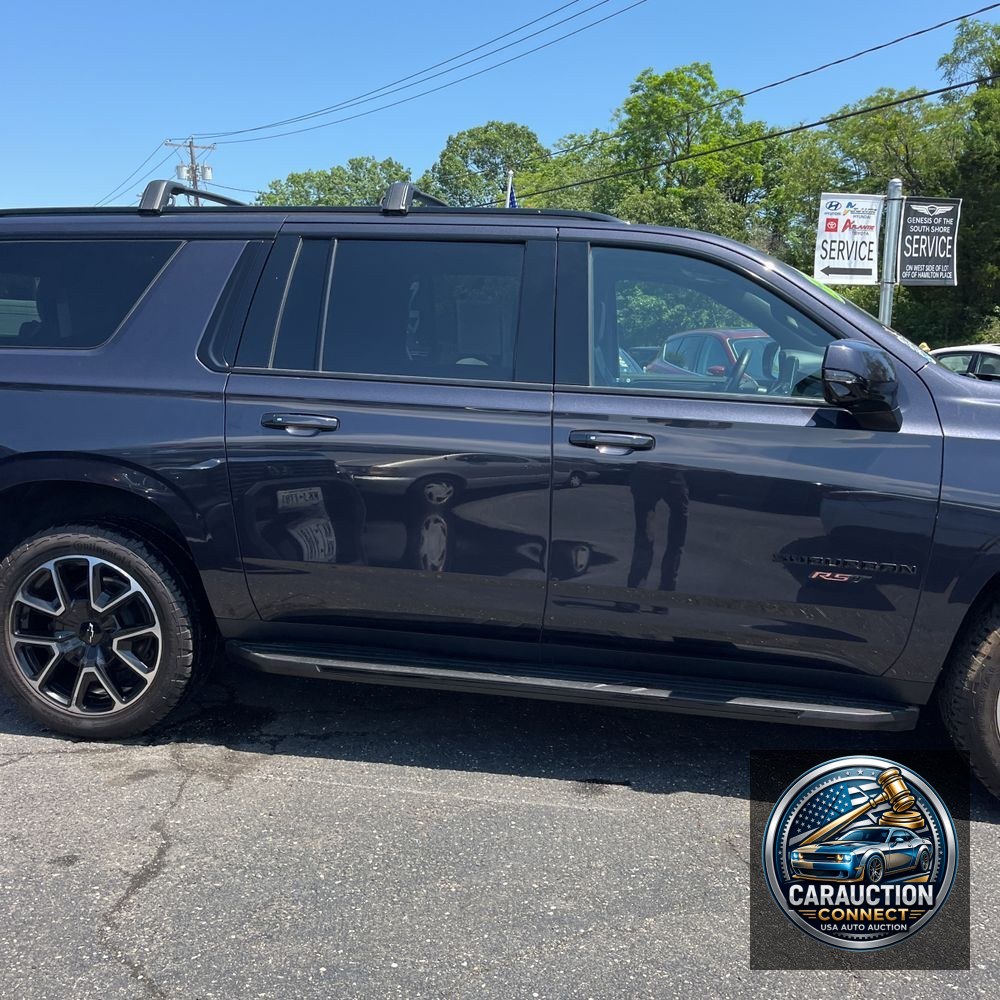 2022 Chevrolet Suburban RST