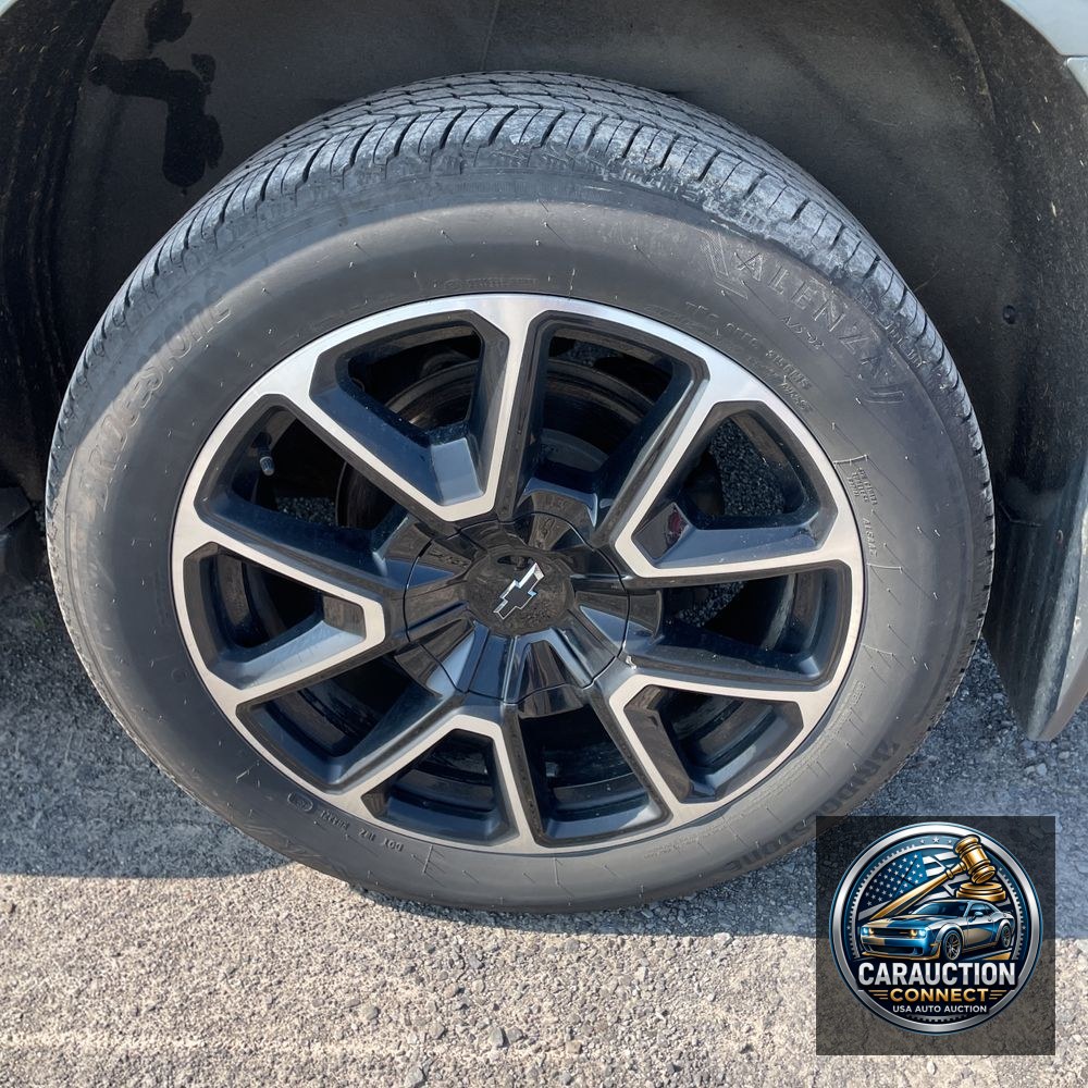 2023 Chevrolet Suburban RST