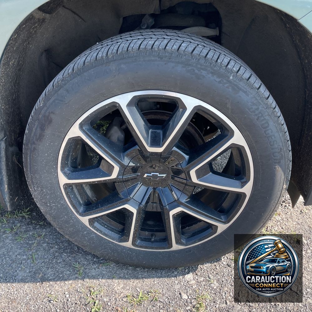 2023 Chevrolet Suburban RST