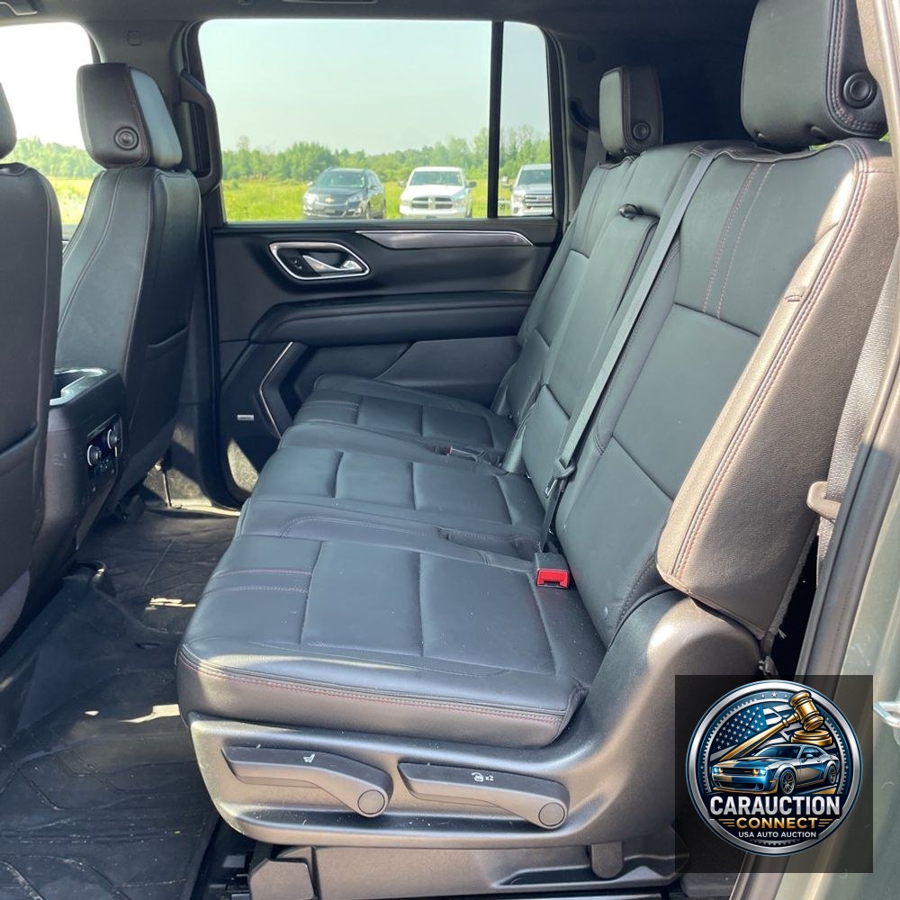 2023 Chevrolet Suburban RST