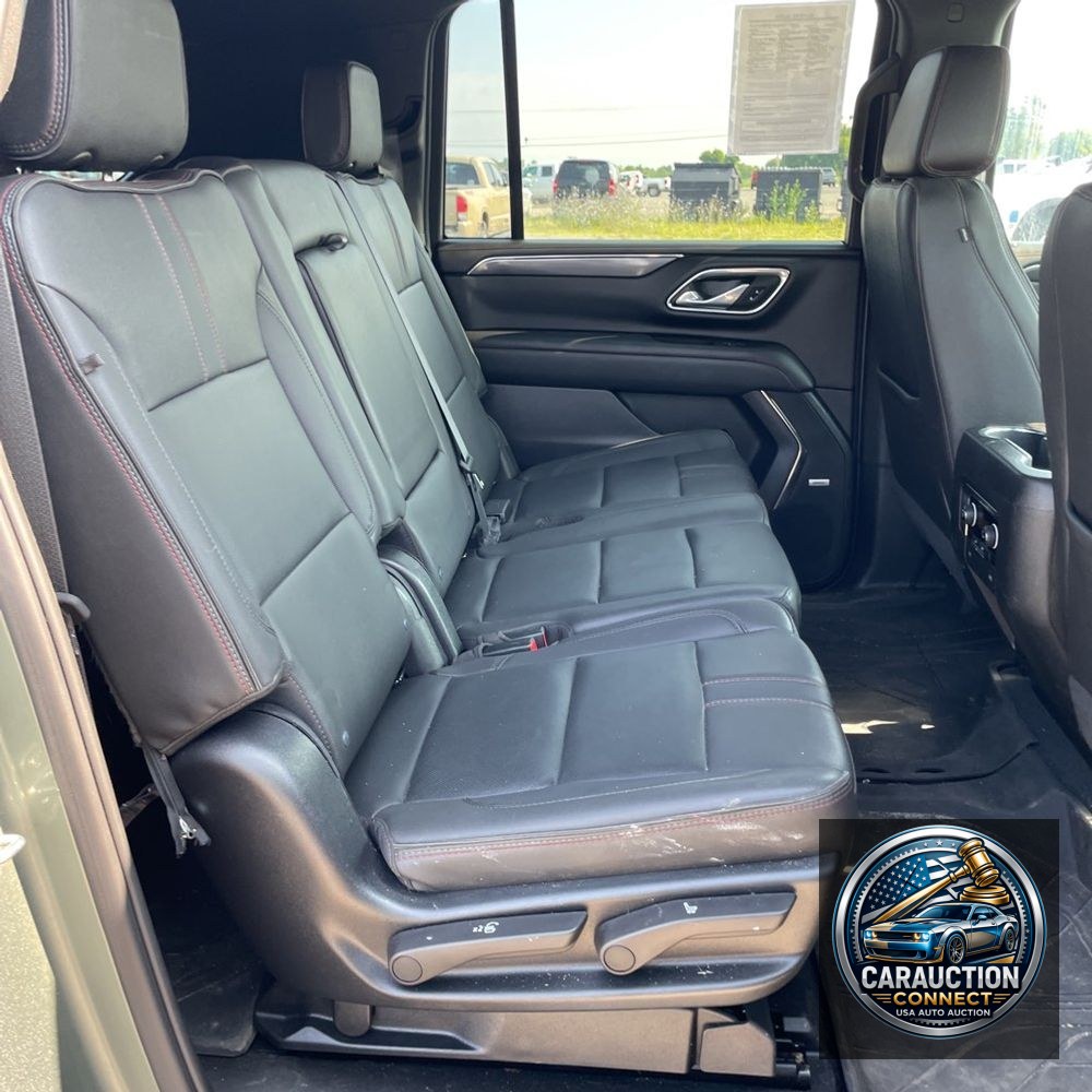 2023 Chevrolet Suburban RST