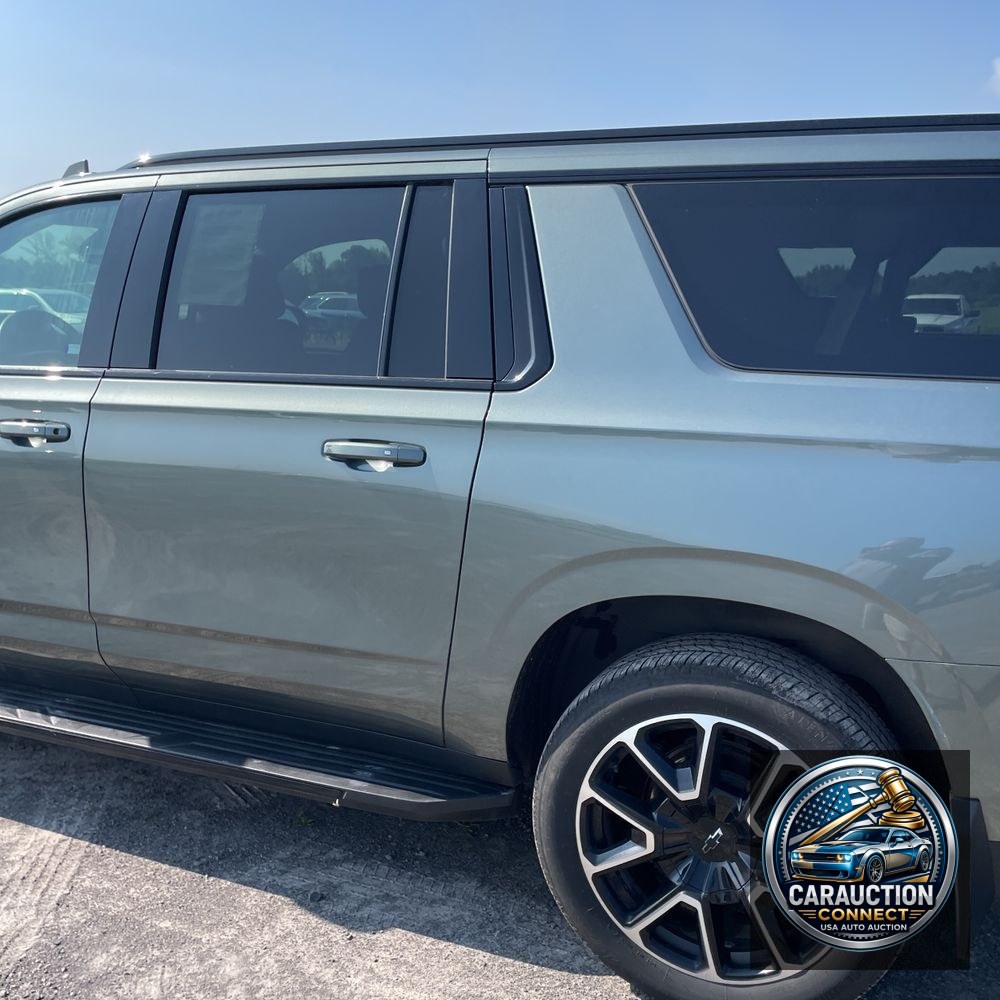 2023 Chevrolet Suburban RST