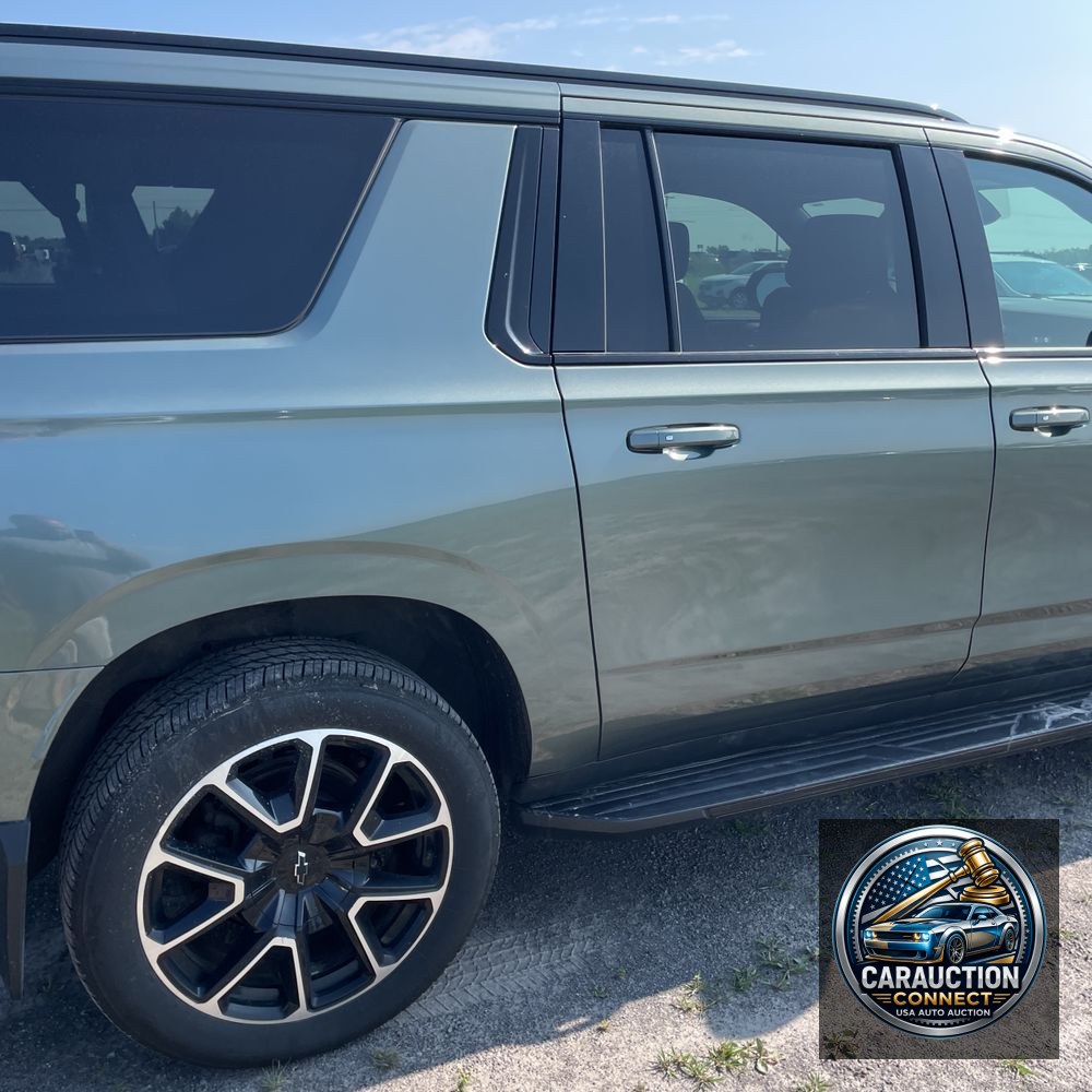 2023 Chevrolet Suburban RST