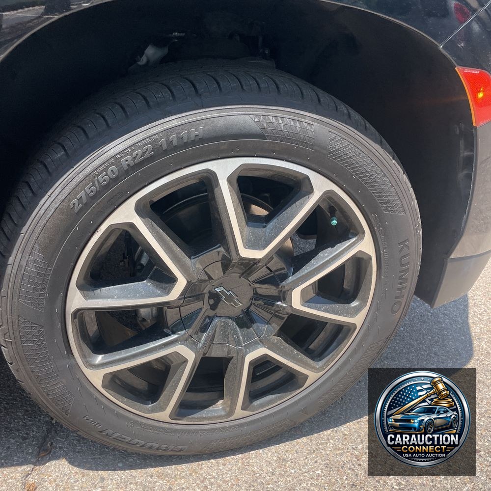 2023 Chevrolet Suburban RST