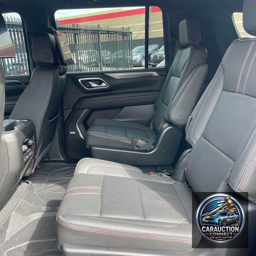 2024 Chevrolet Suburban RST