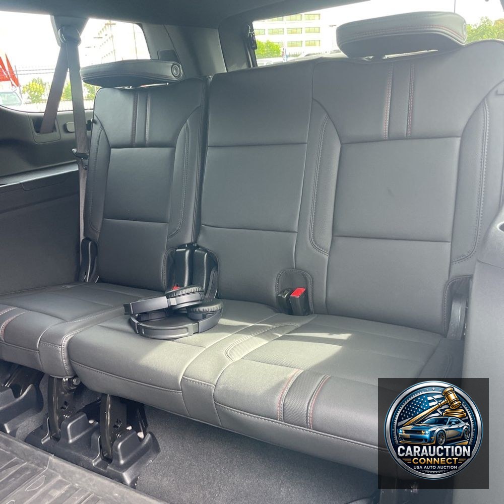 2024 Chevrolet Suburban RST