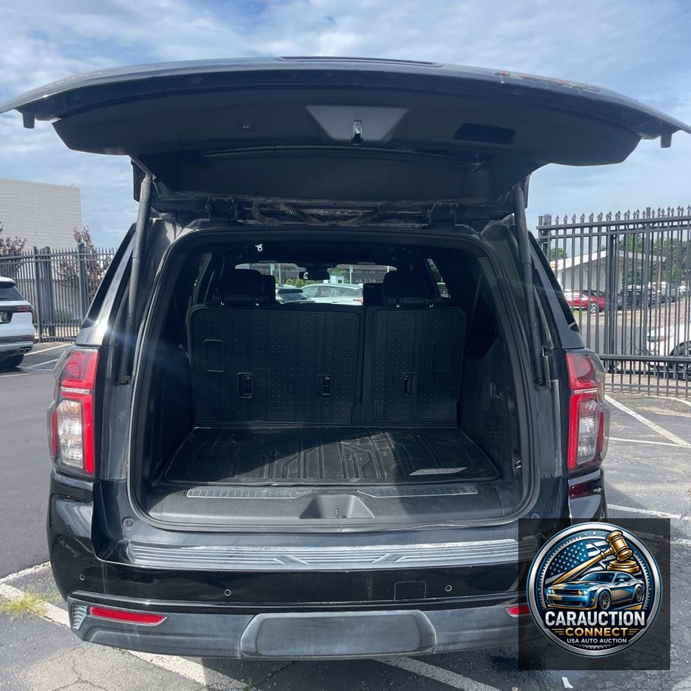2024 Chevrolet Suburban RST