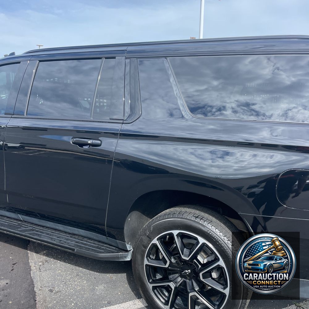 2024 Chevrolet Suburban RST