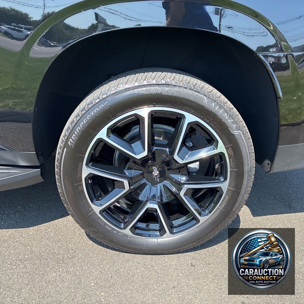 2024 Chevrolet Suburban RST