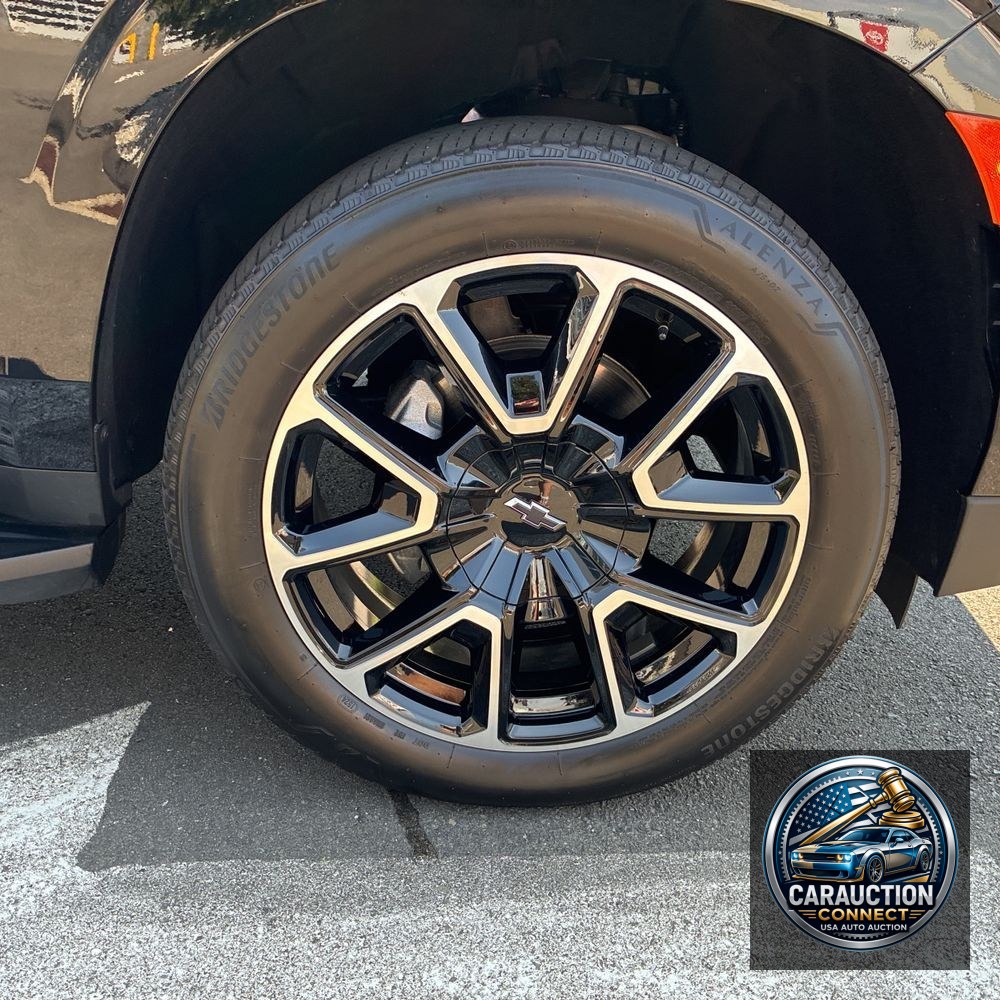 2024 Chevrolet Suburban RST