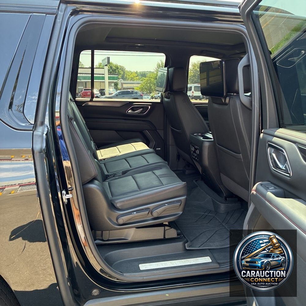 2024 Chevrolet Suburban RST