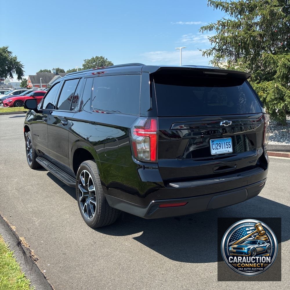 2024 Chevrolet Suburban RST