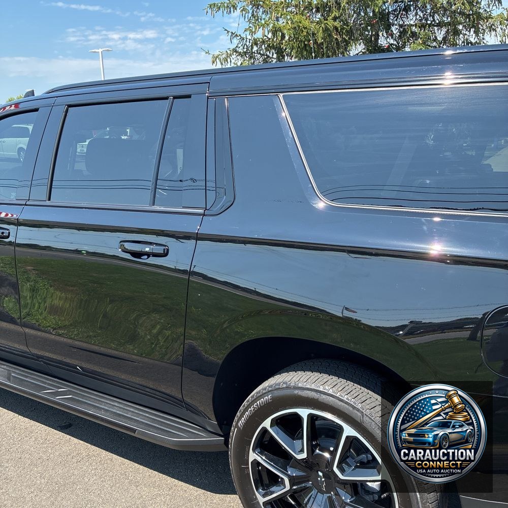 2024 Chevrolet Suburban RST