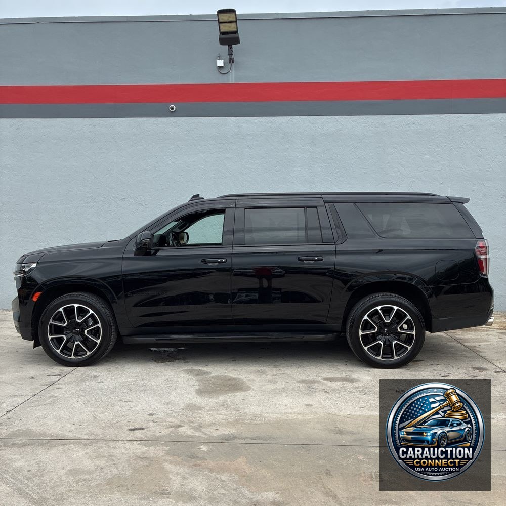 2022 Chevrolet Suburban RST