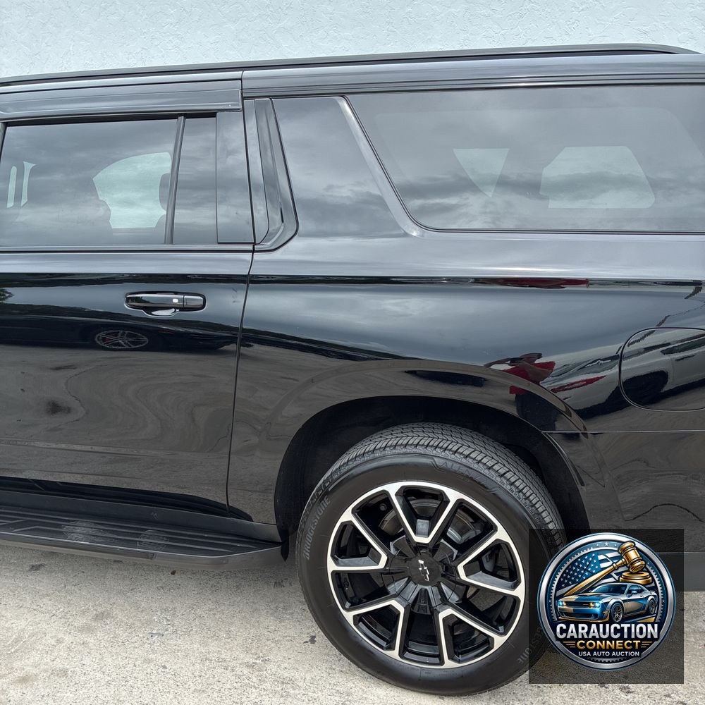 2022 Chevrolet Suburban RST