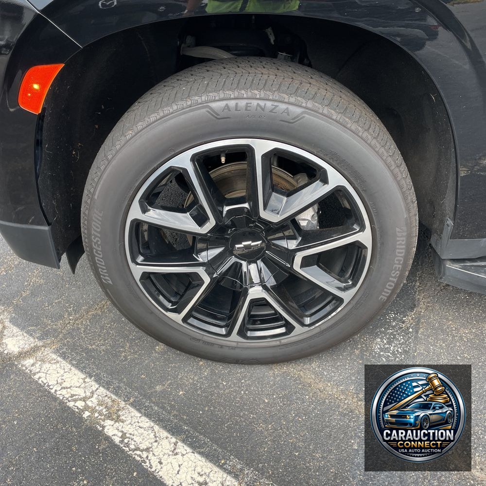 2023 Chevrolet Suburban RST