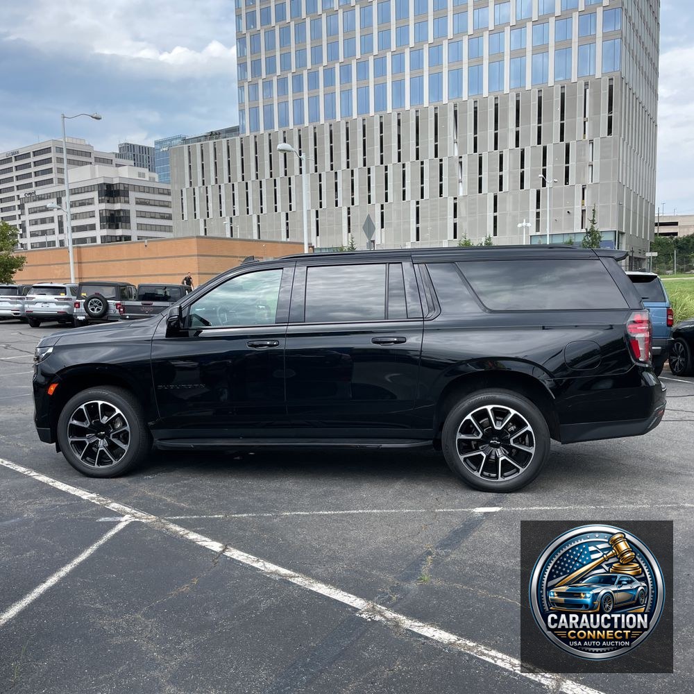 2023 Chevrolet Suburban RST