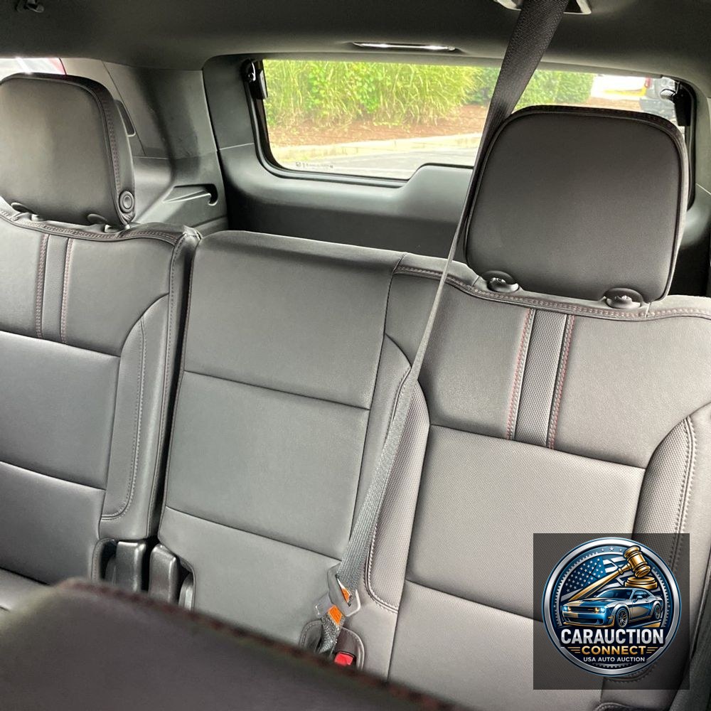 2023 Chevrolet Suburban RST