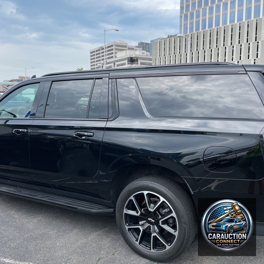 2023 Chevrolet Suburban RST