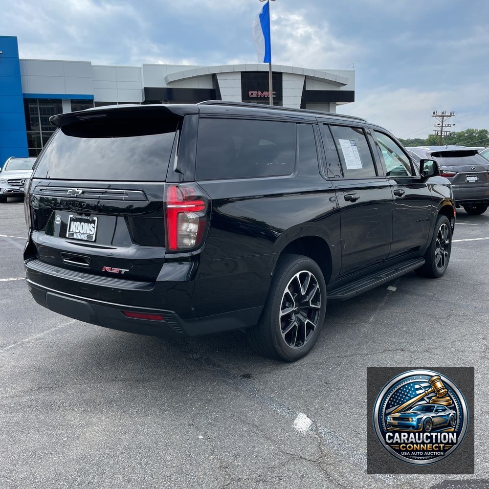 2023 Chevrolet Suburban RST