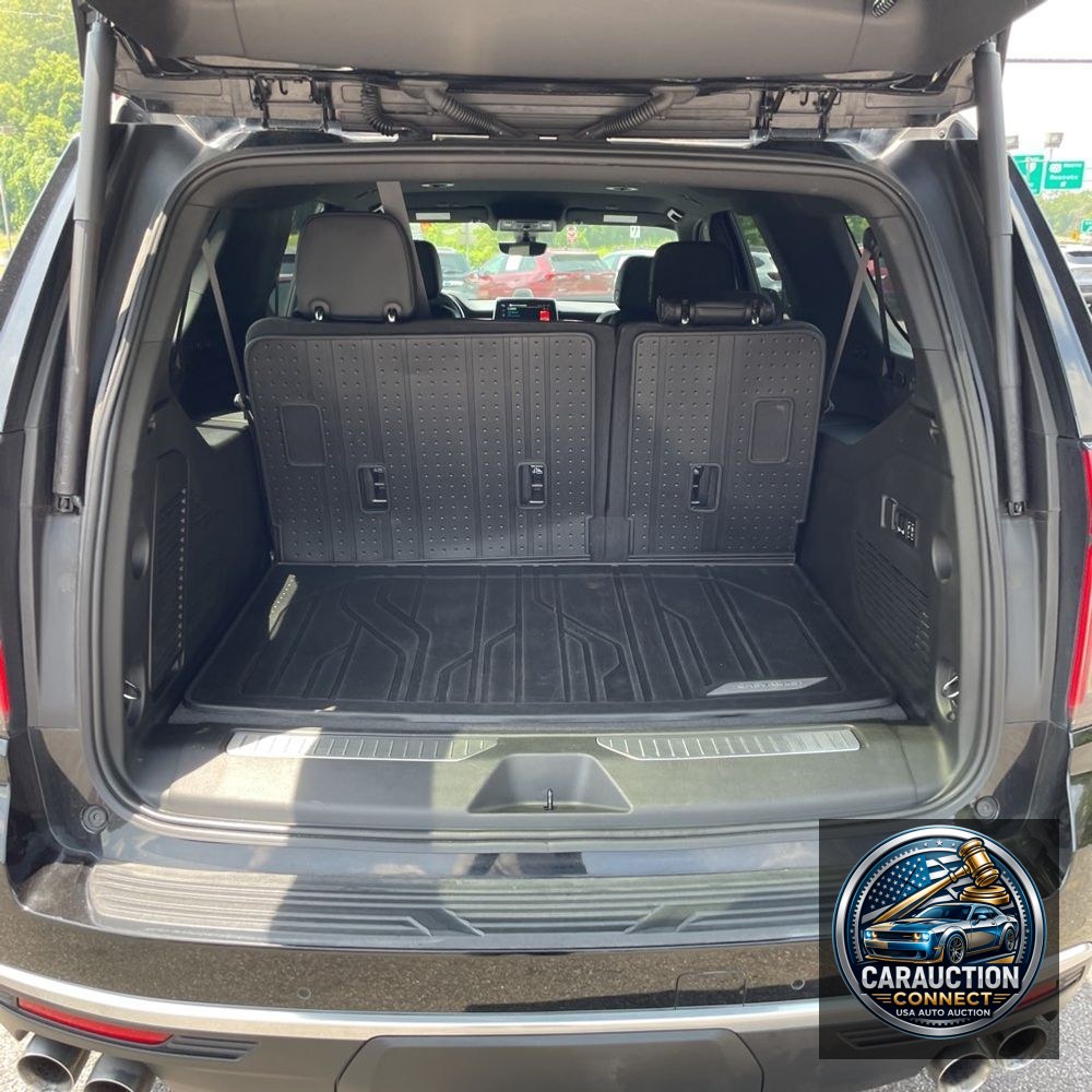 2022 Chevrolet Suburban High Country