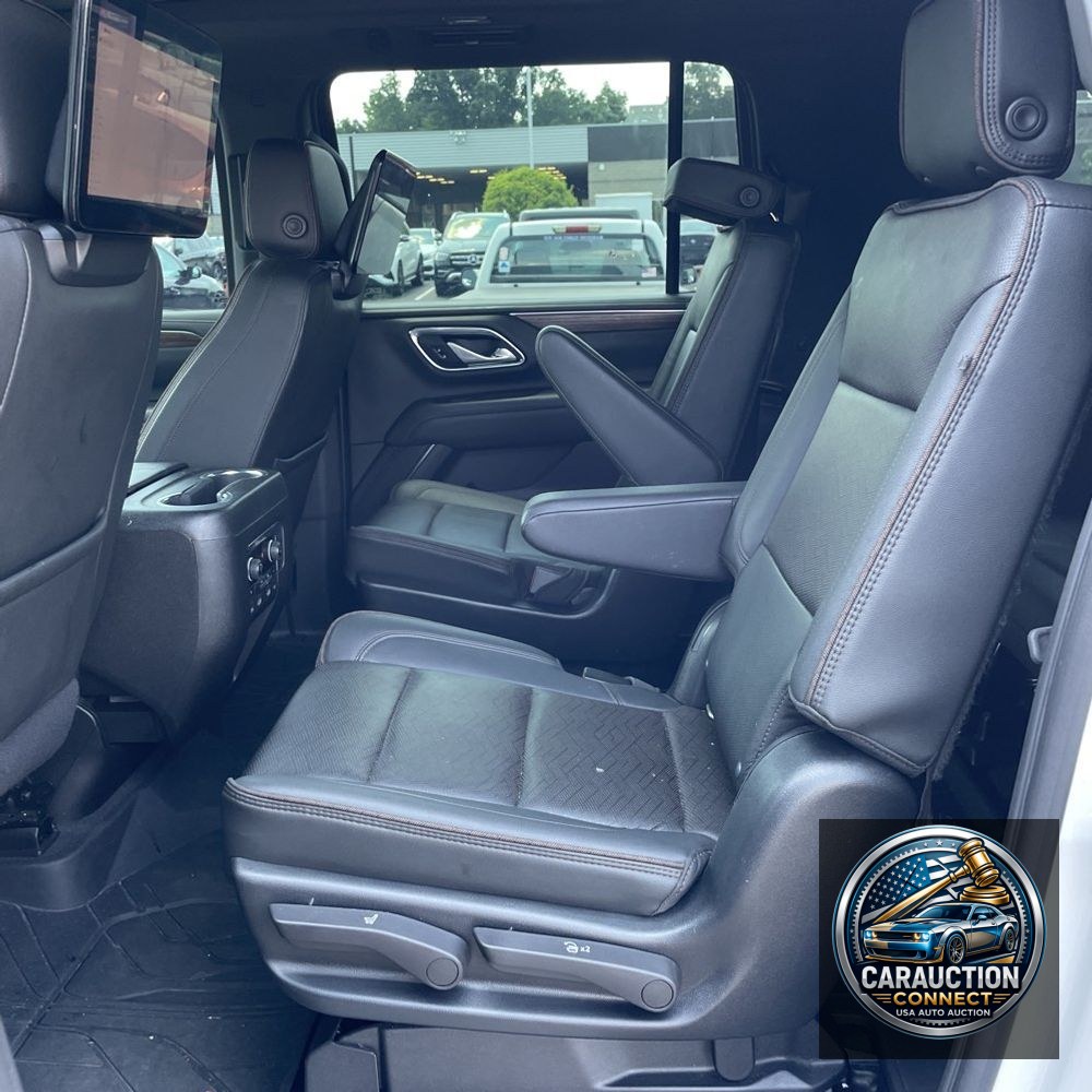 2022 Chevrolet Suburban High Country