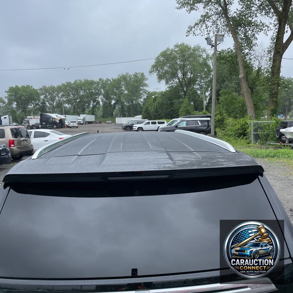 2023 Chevrolet Suburban High Country