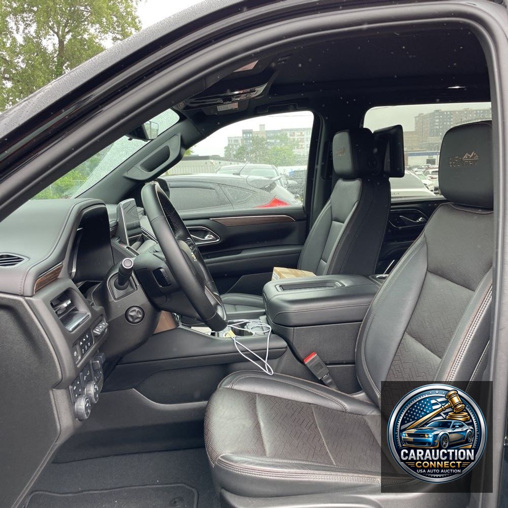 2023 Chevrolet Suburban High Country