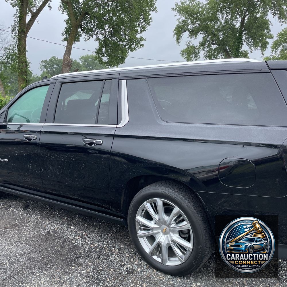 2023 Chevrolet Suburban High Country