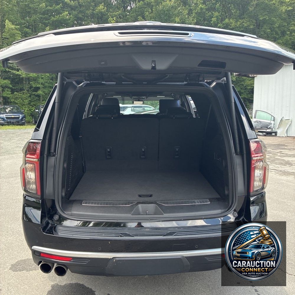 2023 Chevrolet Suburban High Country